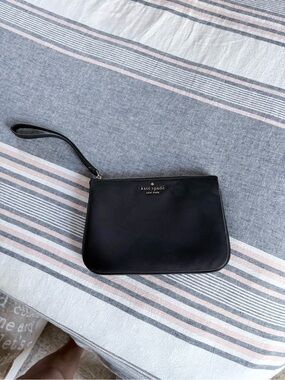 kate spade black wristlet clutch